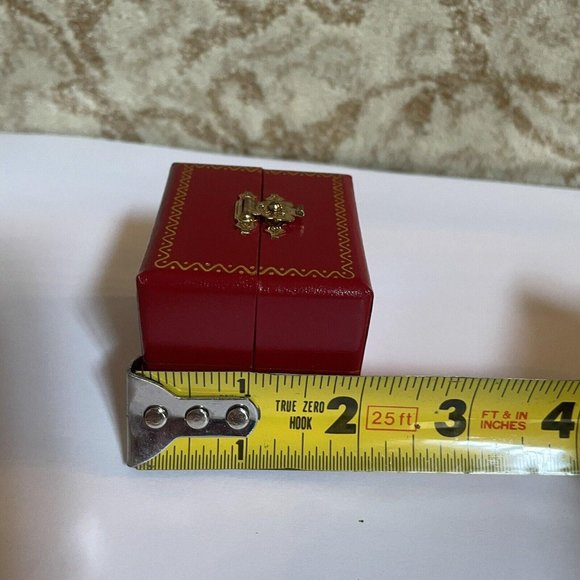 Classic Style Valentine’s Day Red / Gold Tone Classical RING BOX Holder NWOT - Picture 10 of 10